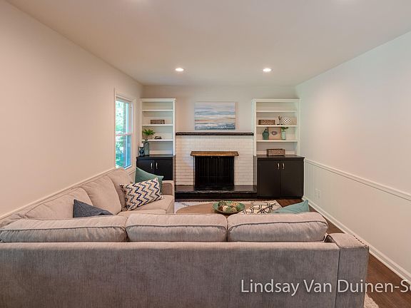 4th image of 2061 Highbluff Dr NE