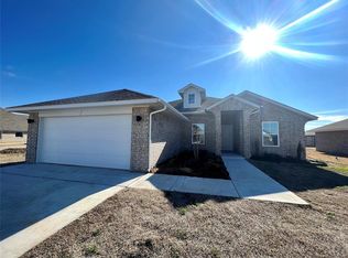 1056 SE 17th St, Newcastle, OK 73065