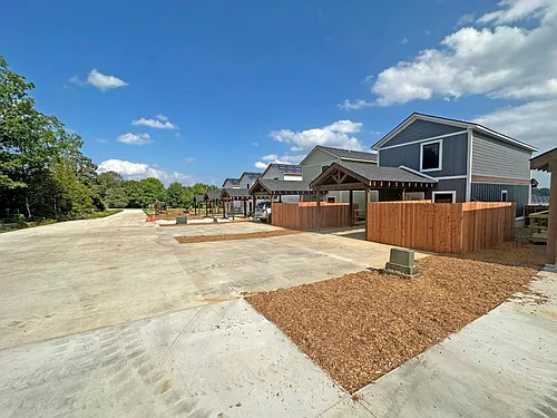 1 Estes Way Photo 1