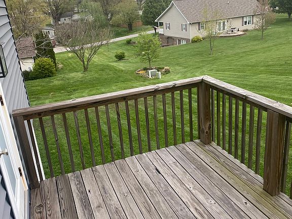 Elevated porch off of kitchen/ living room