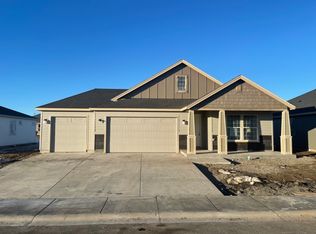 713 J St NE, Quincy, WA 98848