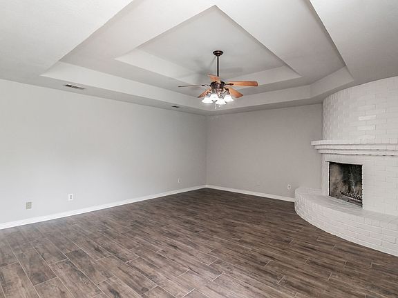 5th image of 504 Rolling Hills Dr