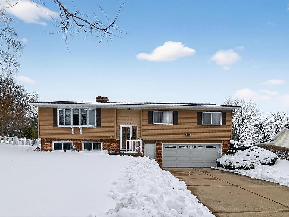 1st image of 714 Willow Run Street