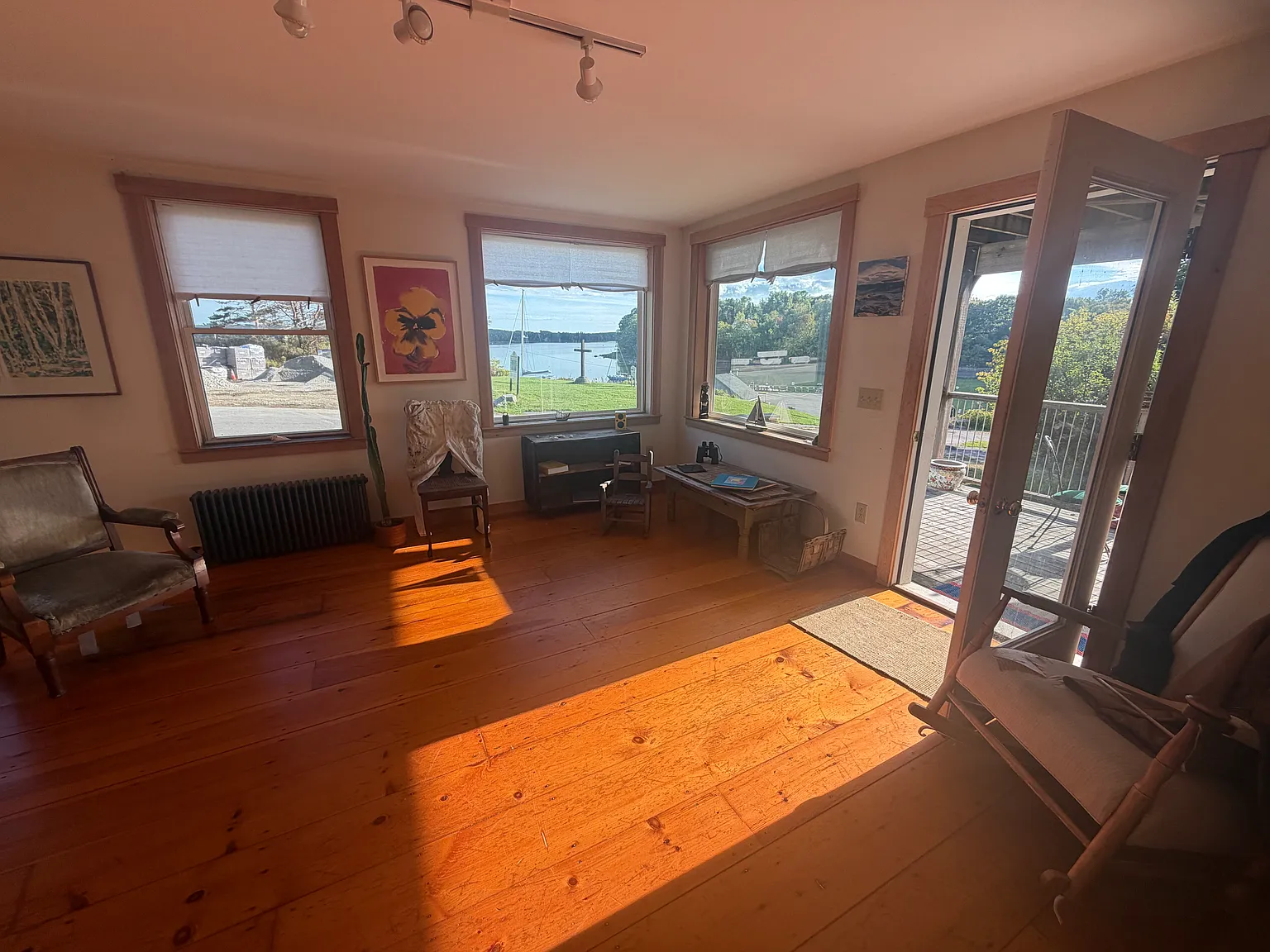 3 bed, 1200 sqft, $2,500 — Photo 4