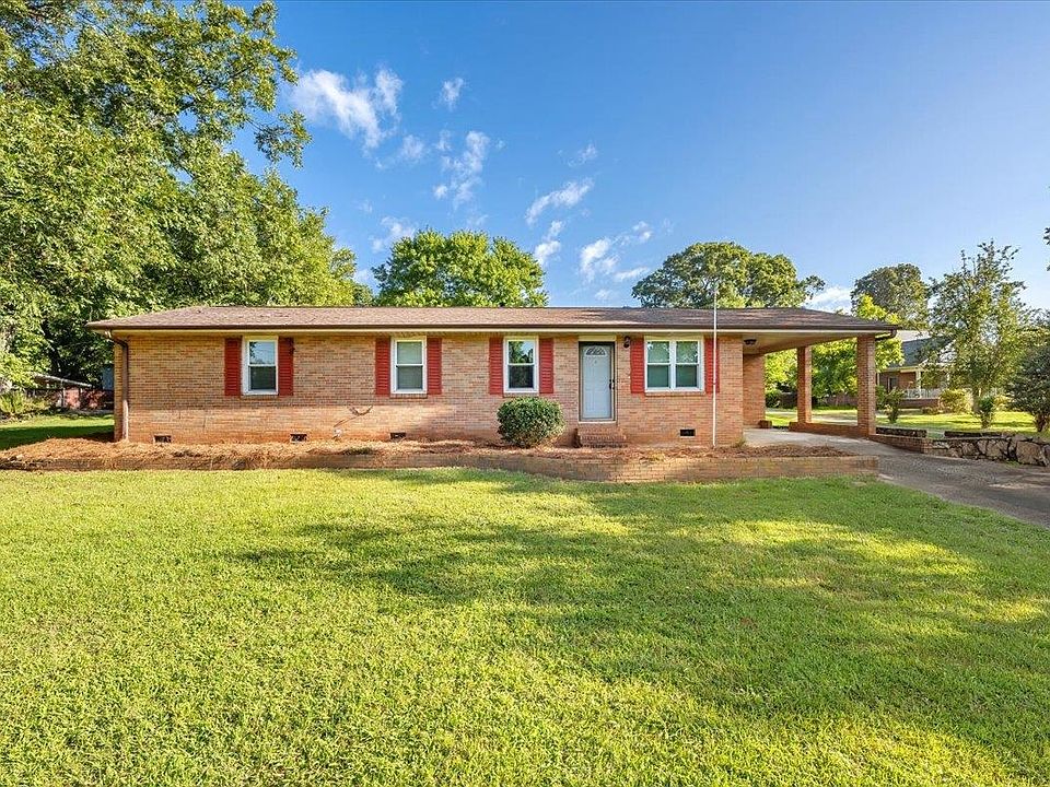 1st image of 242 Greenbriar Dr