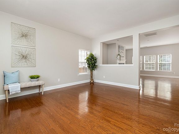 5th image of 4328 Stone Mountain Dr