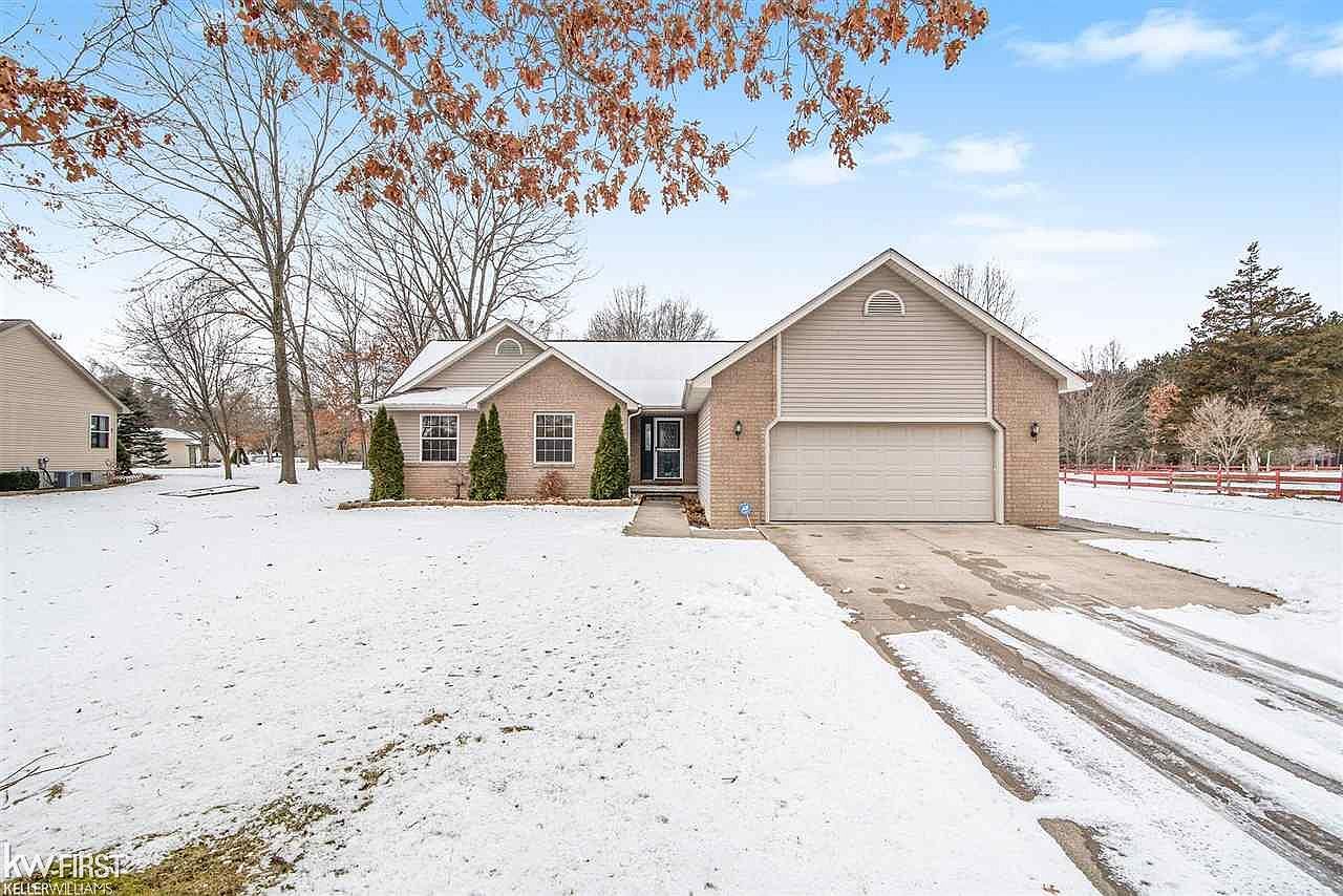 7063 Gillette Rd, Flushing, MI 48433 Zillow
