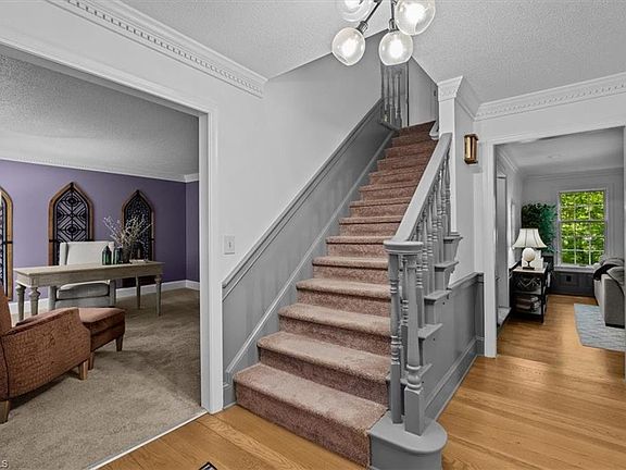 4th image of 5965 Woodfield Dr
