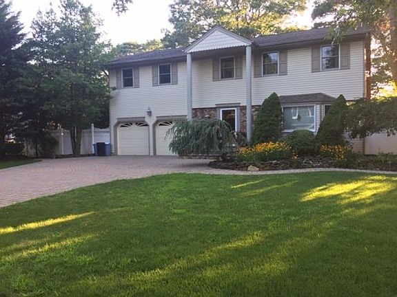 2nd image of 30 Suburban Ln