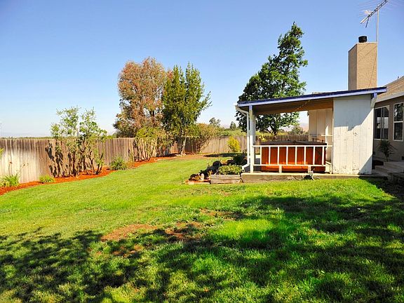 5th image of 758 Jarvis Ln