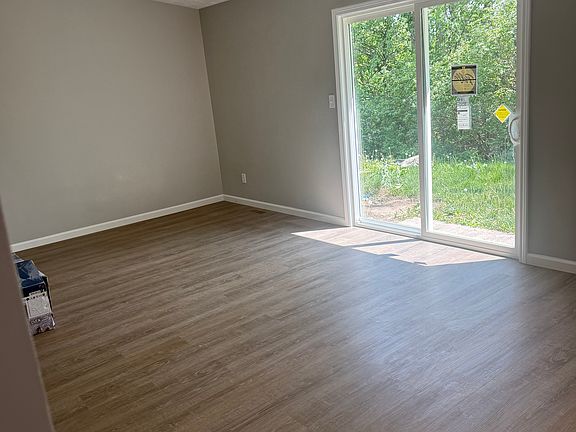 2nd image of 2433 W Chaucer Dr