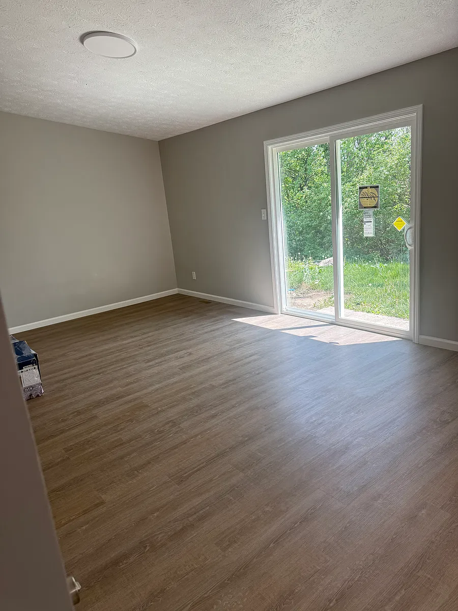 Building Photo - 2433 W Chaucer Dr