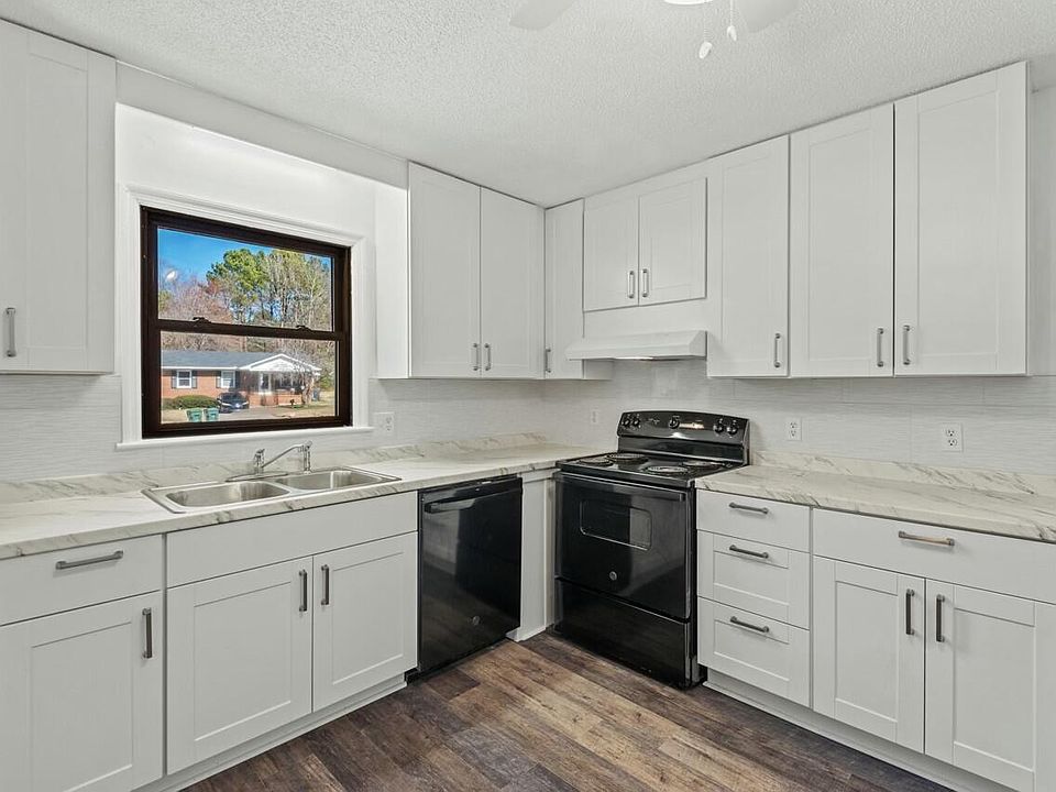 1st image of 12 Dauphine Pl