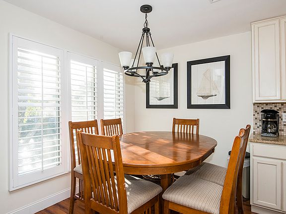 5th image of 4760 Tennis Club Ln