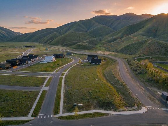 2nd image of 1500 Appaloosa Rd