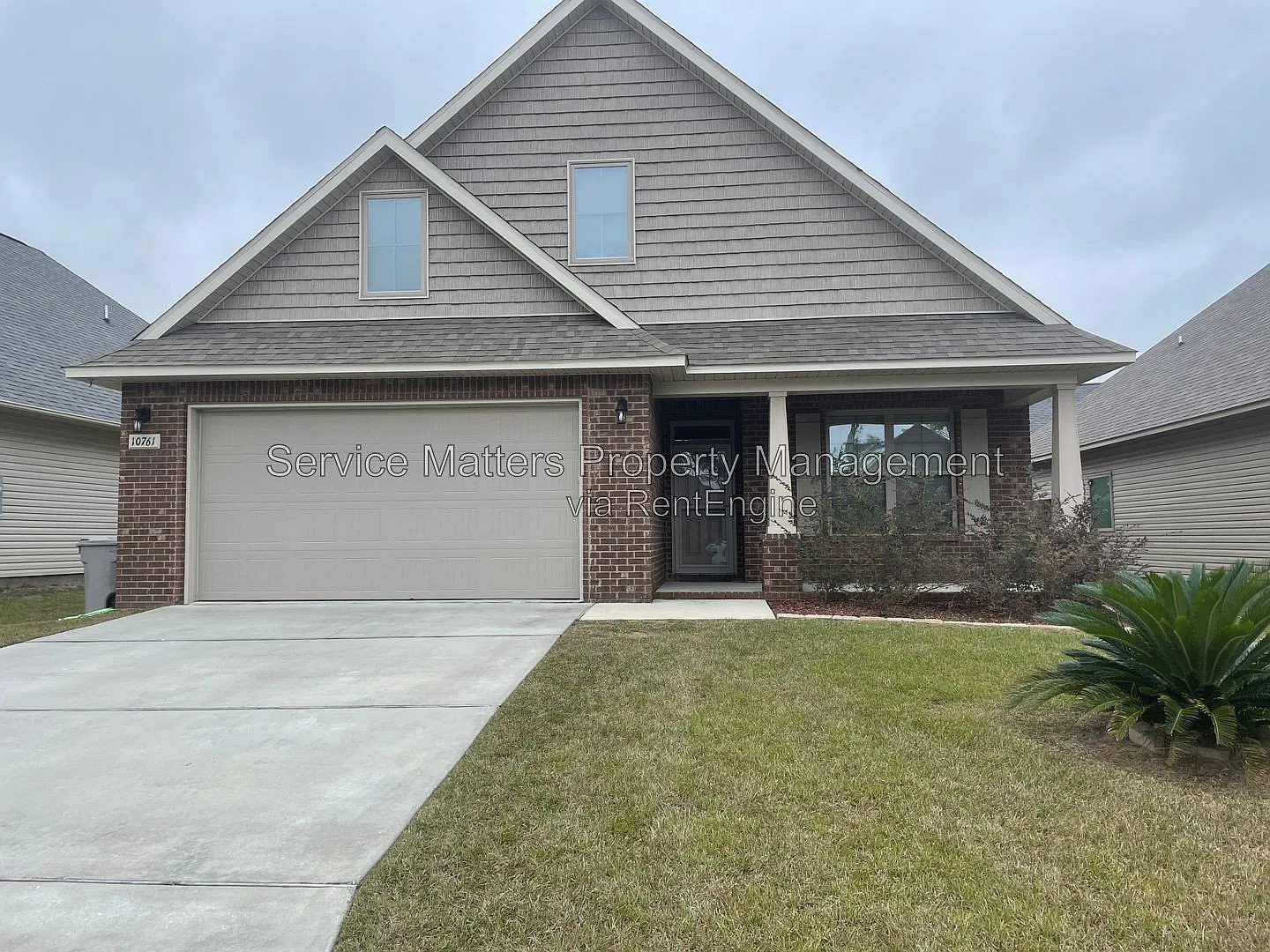 4 bed, 3.0 bath, 2292 sqft, $2,200 — Photo 1