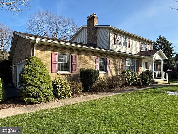 2nd image of 8234 Glendale Dr