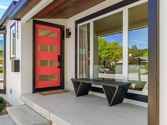 5th image of 2152 Montecito Avenue