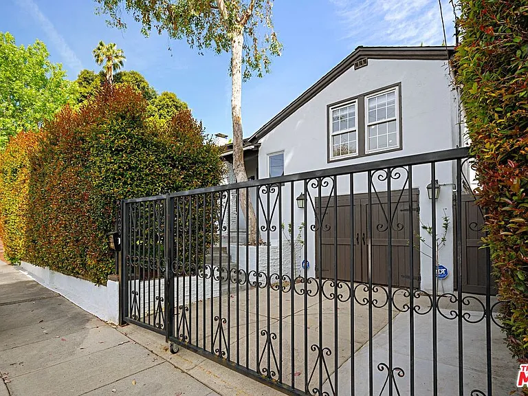 9023 Phyllis Ave — Photo 4