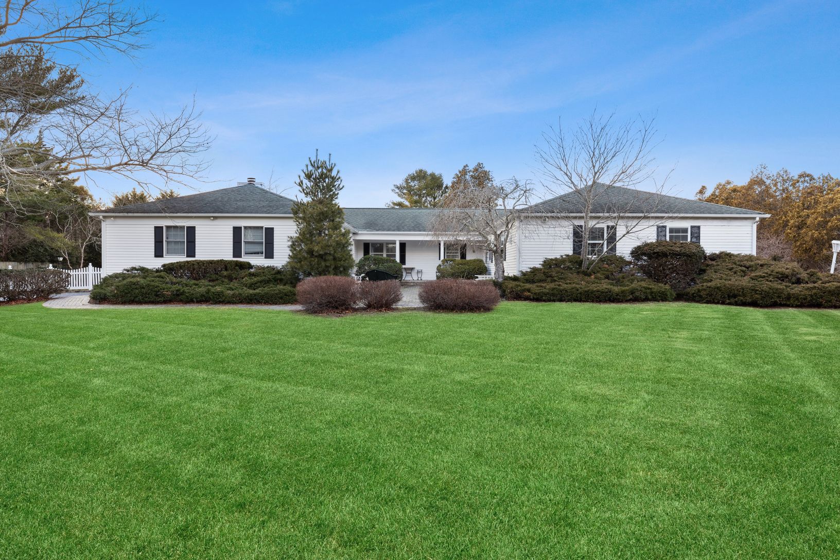  5 BEDROOM POOL/TENNIS