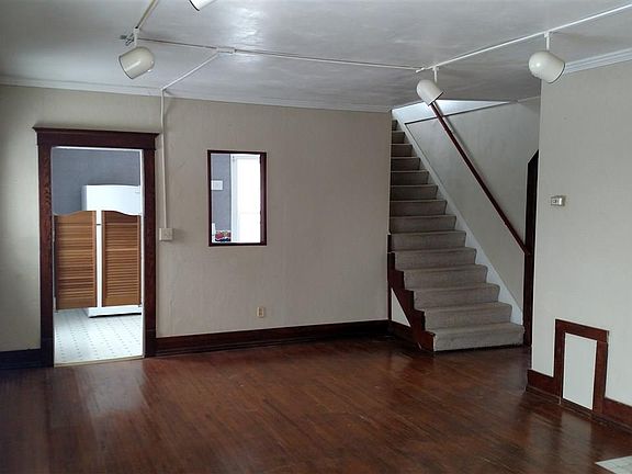 5th image of 203 S Washington Ave