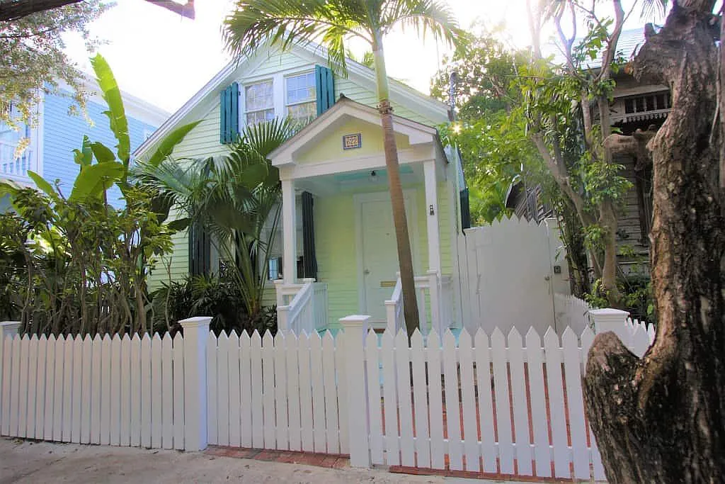 622 William St — Photo 2