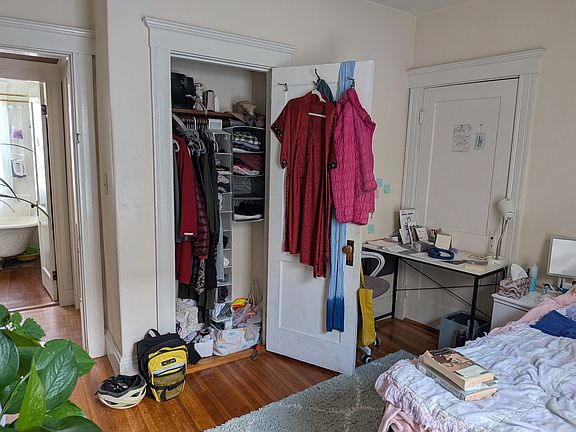 Bedroom pic3