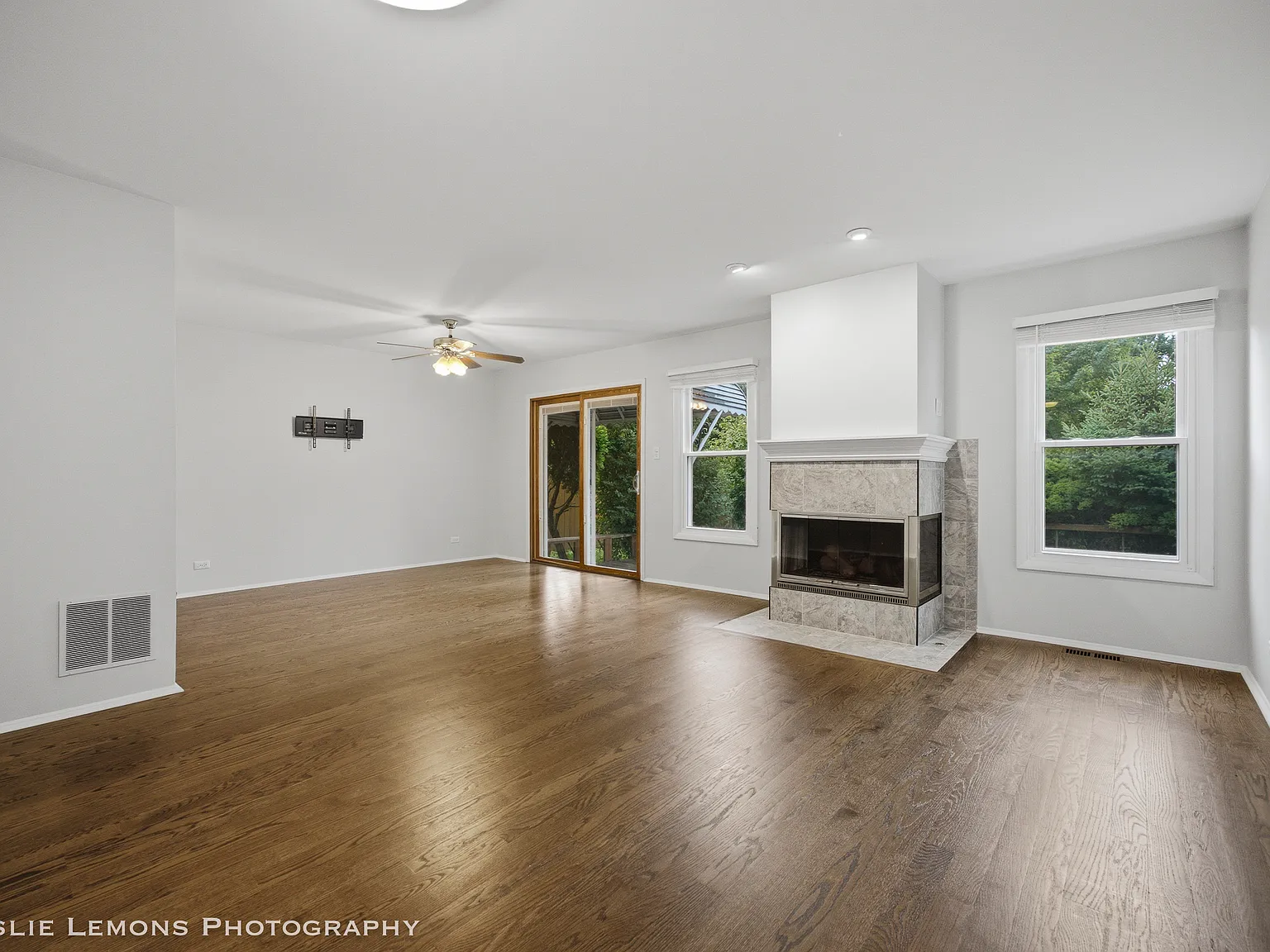 4 bed, 2.5 bath, 1950 sqft, $2,950 — Photo 3