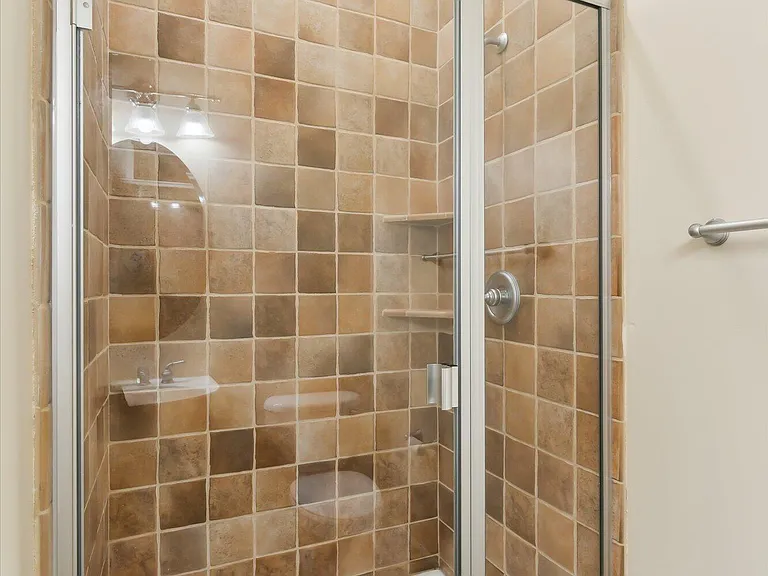 8451 E High Point Dr — Photo 27
