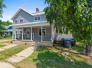 309 W Waupaca St, New London, WI 54961