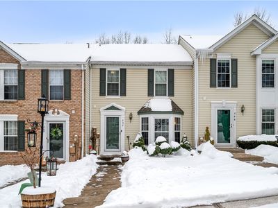 747 Parkridge Ln, Coraopolis, PA, 15108