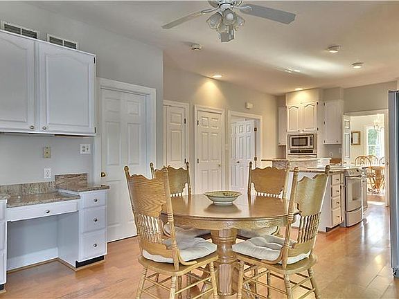 5th image of 5900 River Dr