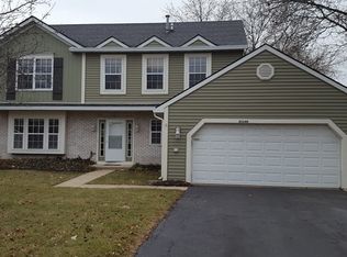 2S340 River Oaks Dr, Warrenville, IL 60555
