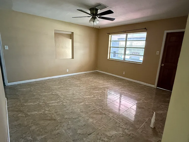 6240 SW 22nd Ct — Photo 12