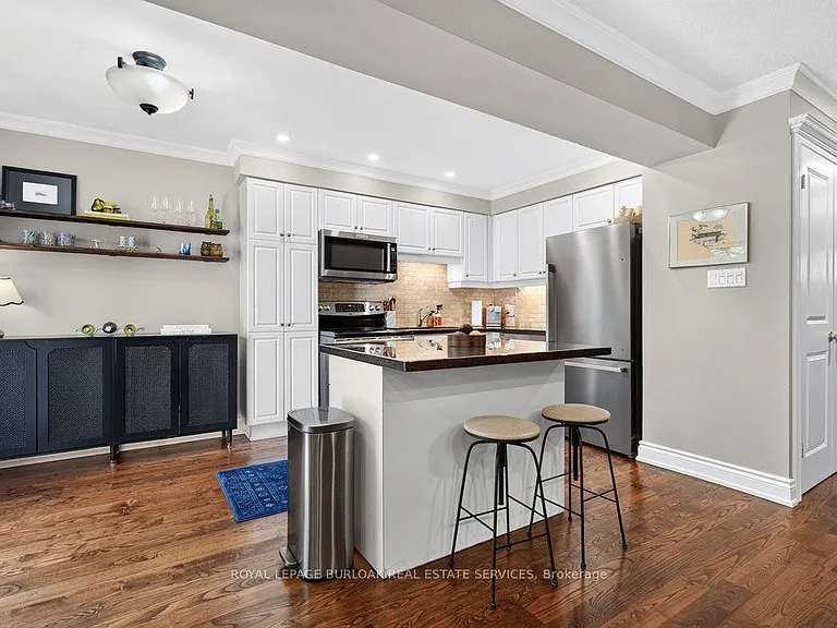 2354 Marine Dr — Photo 12