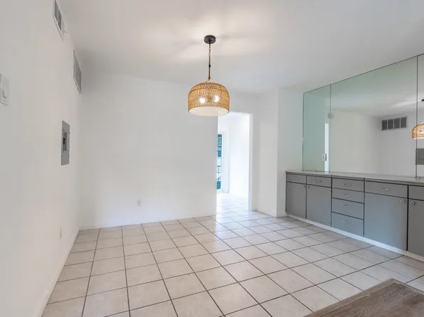 10212 Regal Oaks Dr #C, Dallas, TX 75230