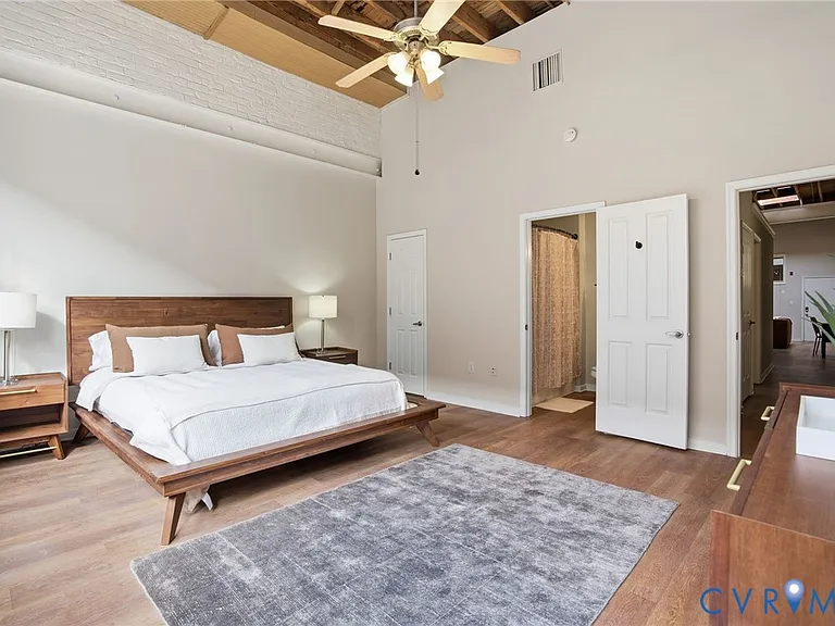 1716 Summit Ave #14 — Photo 13