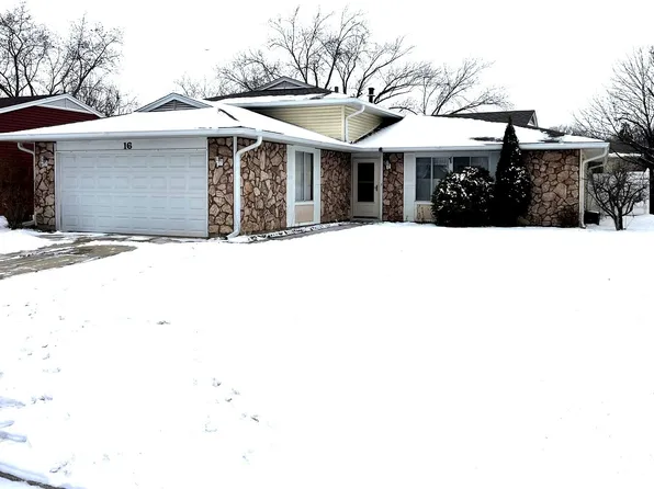 16 Highbury Dr, Elgin, IL 60120
