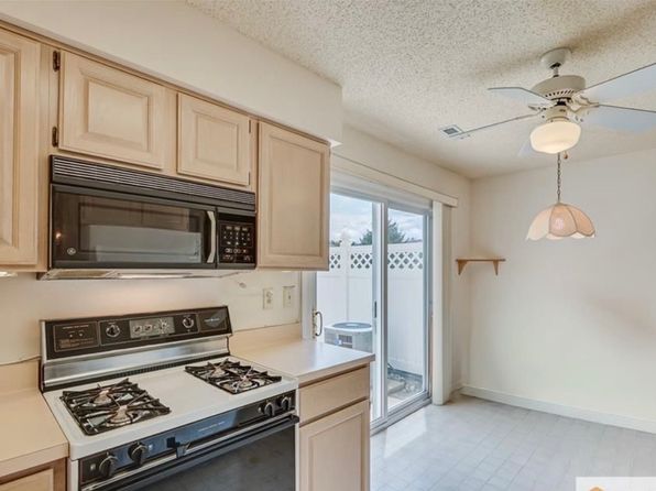 33 Keith Ct #33