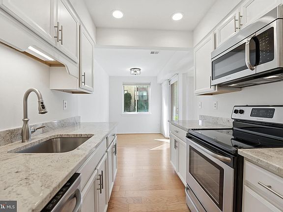 2nd image of 2817 Jermantown Rd APT 107
