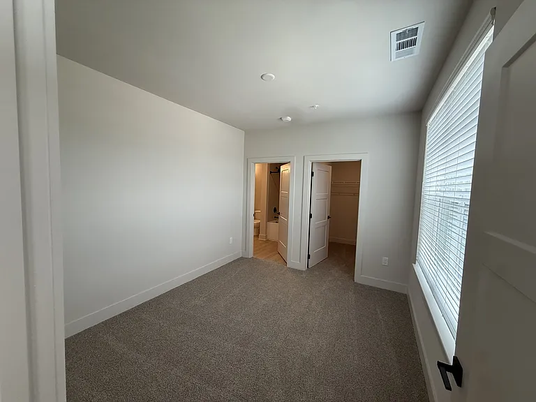 District on the Etowah Apartments — Photo 347