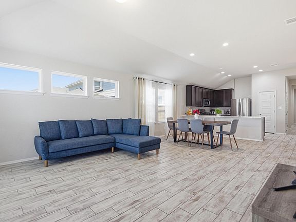 5th image of 269 Gaida Loop