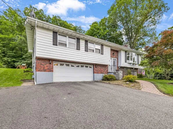 7 Gregory Drive, Goshen, NY 10924