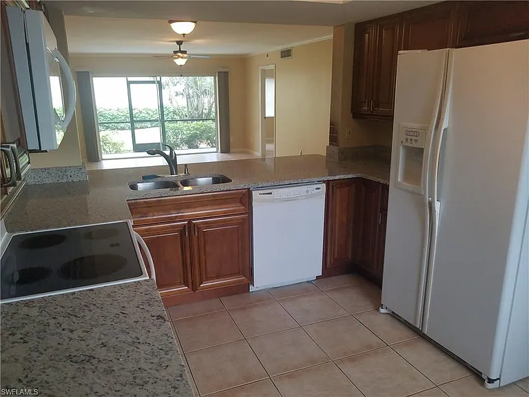 5697 Rattlesnake Hammock Rd #101C — Photo 8