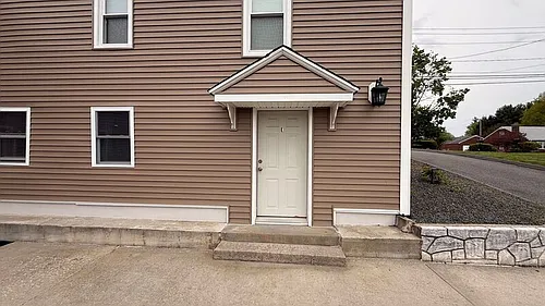 62 Suffield St #E Photo 1