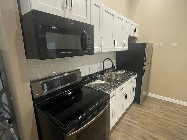 227 Jackson St #102 — Photo 3