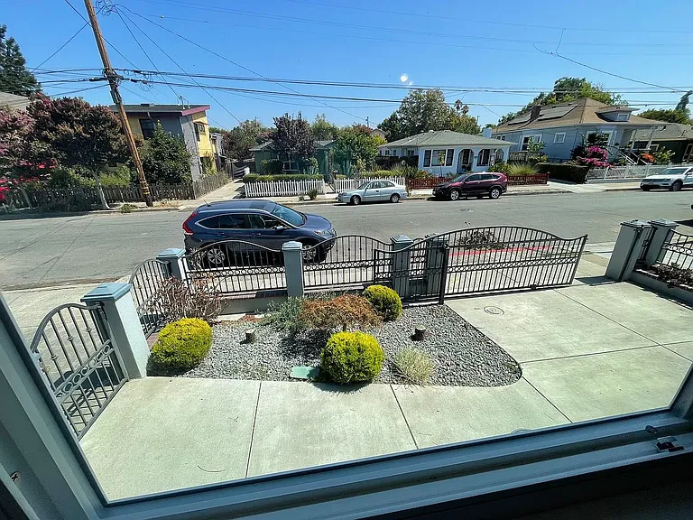 N 20th St — Photo 2