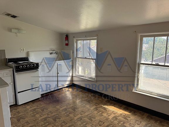 3rd image of 1526 Grand Ave #1