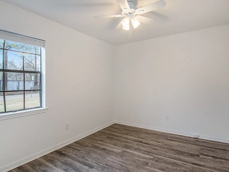 Greendale Apartments — Photo 12