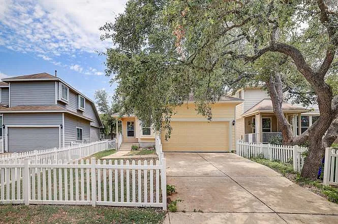 1115 Rawhide Trl — Photo 51